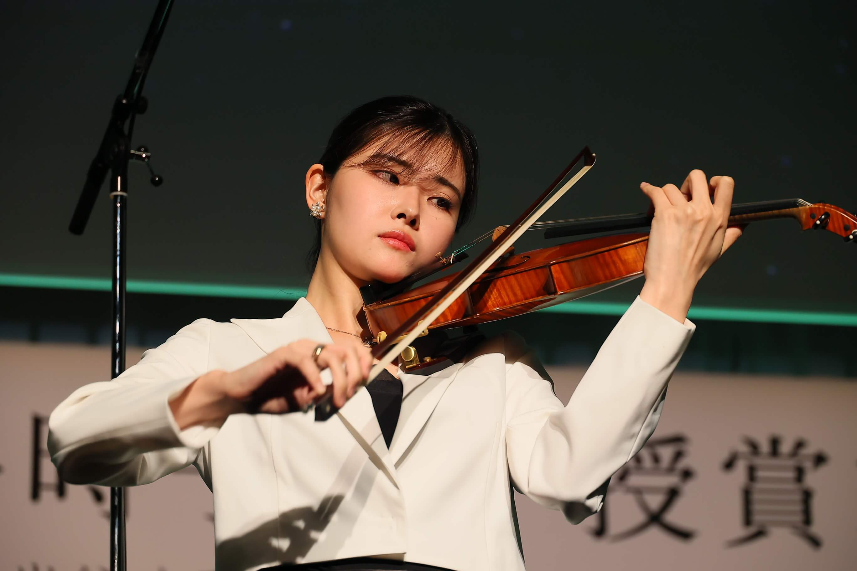 「岩谷時子 Foundation for Youth」を受賞された堀内優里さん